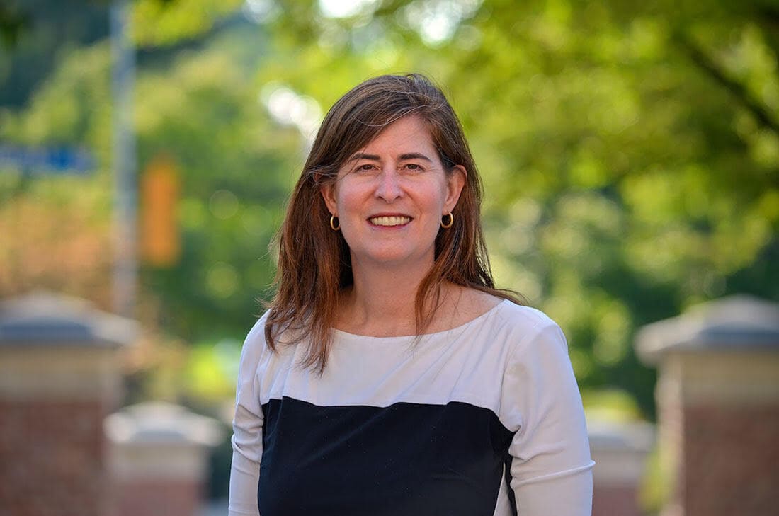 Dr. Stefanie Niles
