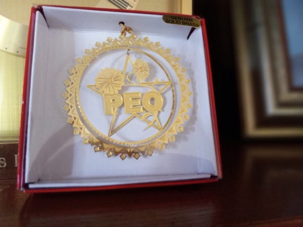 Ornament with star and marguerites