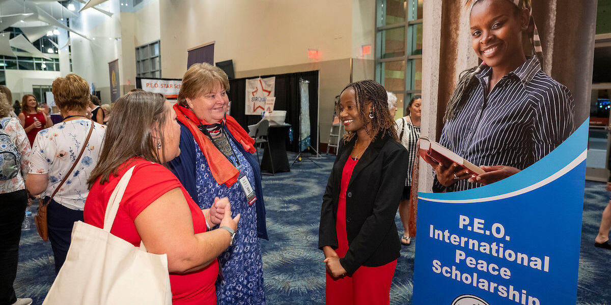 PEO 2025
Corporate Photography by Mark Skalny 
1-888-658-3686  
www.markskalnyphotography.com